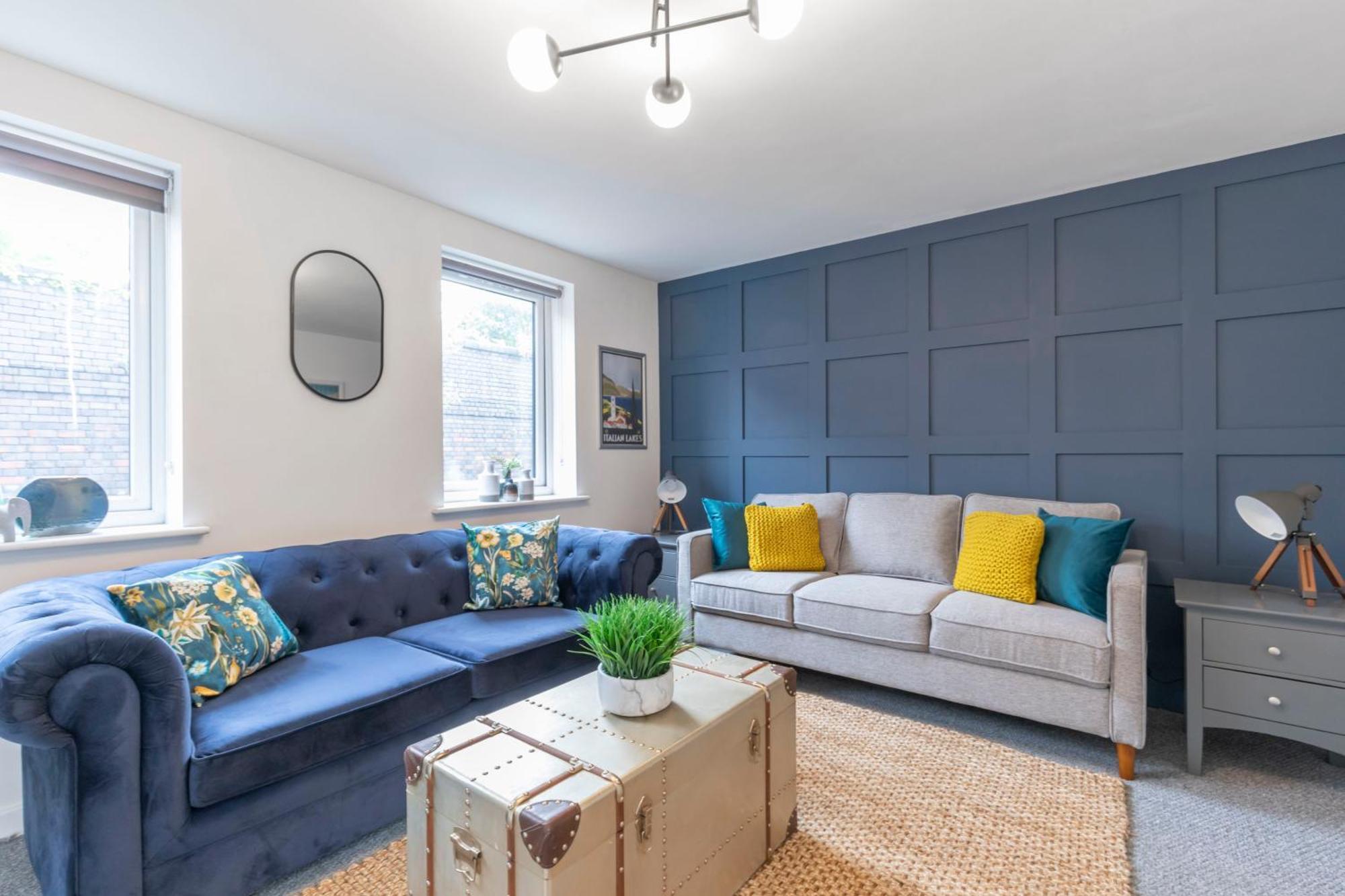 צ'לטנהם Modern Four Bedroom Four Bathroom Home מראה חיצוני תמונה